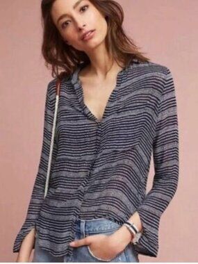 Cloth & Stone Kerry Lightweight Dotted Blouse - xs